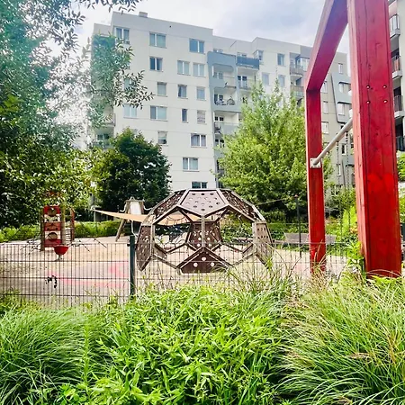 Night Jurajska Lotnisko Chopina شقة