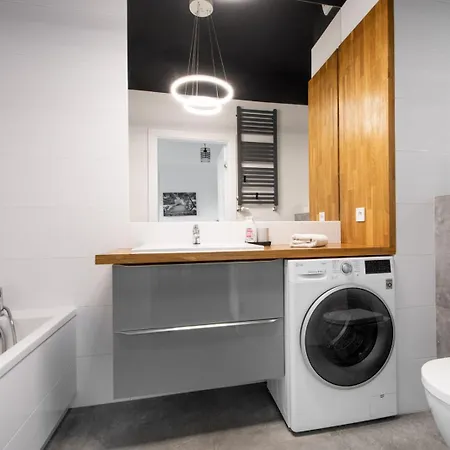 Night Jurajska Lotnisko Chopina *