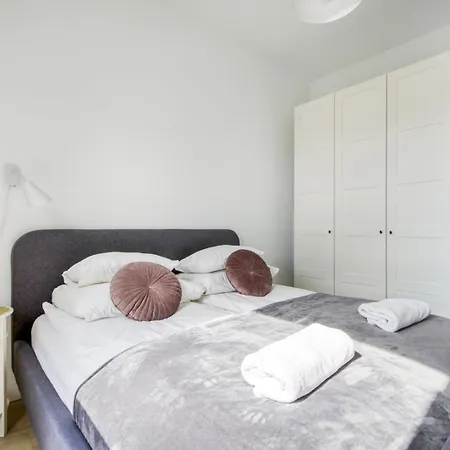 Appartement Night Jurajska Lotnisko Chopina