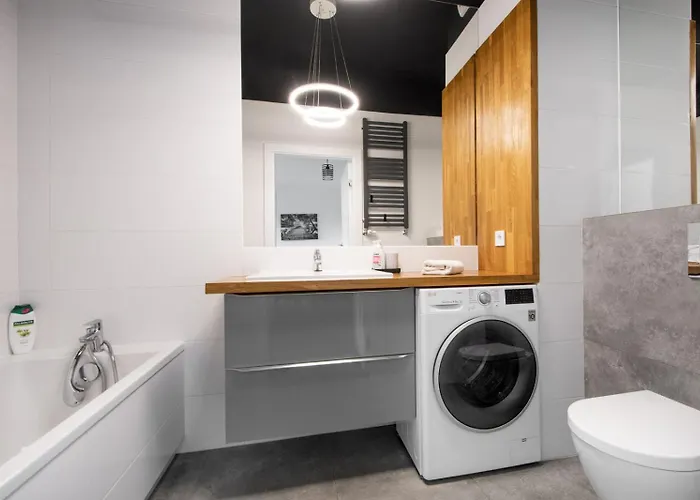 Night Jurajska Lotnisko Chopina *