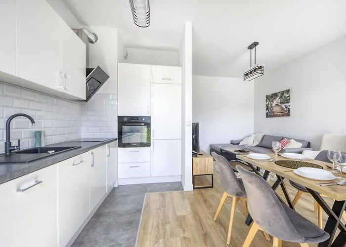 Night Jurajska Lotnisko Chopina Apartment *